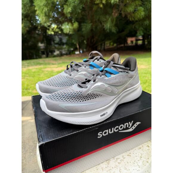 NEW Saucony Ride 15 Men’s 12.5 Running Shoes Gray Blue PWRRUN Road Runner